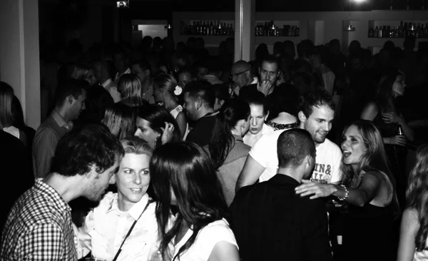 Volle Bar an der Gloria per Berna by GluGlu Party